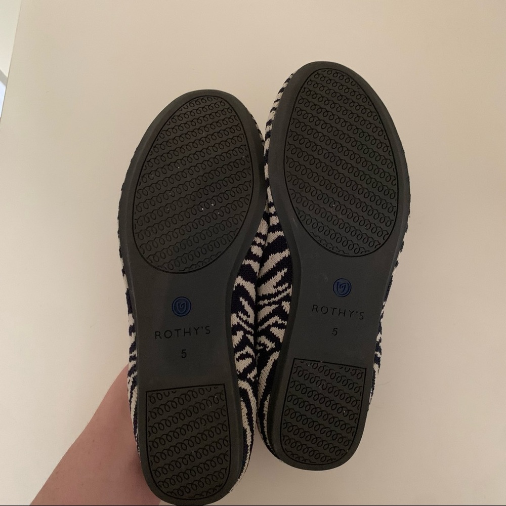 Rothys Retired Navy Cream Zebra Loafers Flats 5 - Picture 4 of 4
